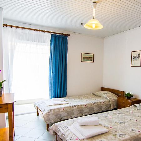 Armiriki Rooms Nea Nea Vrasna Exterior photo