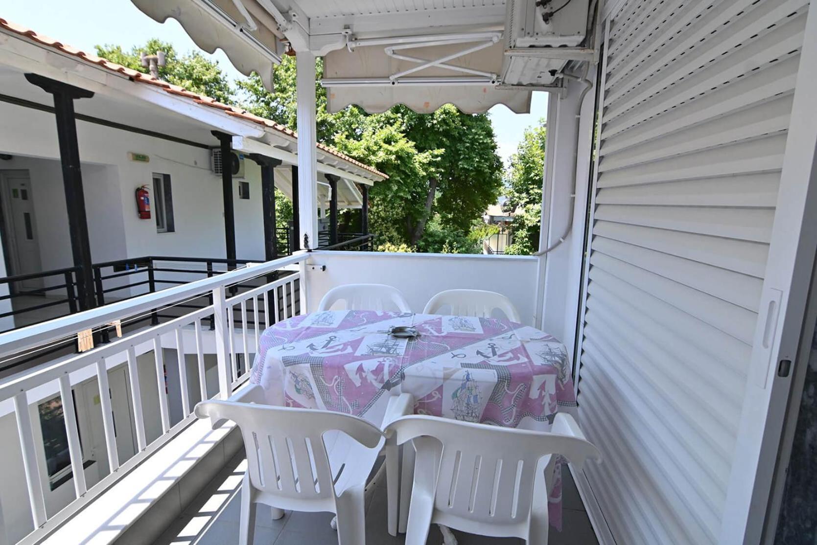 Armiriki Rooms Nea Nea Vrasna Exterior photo