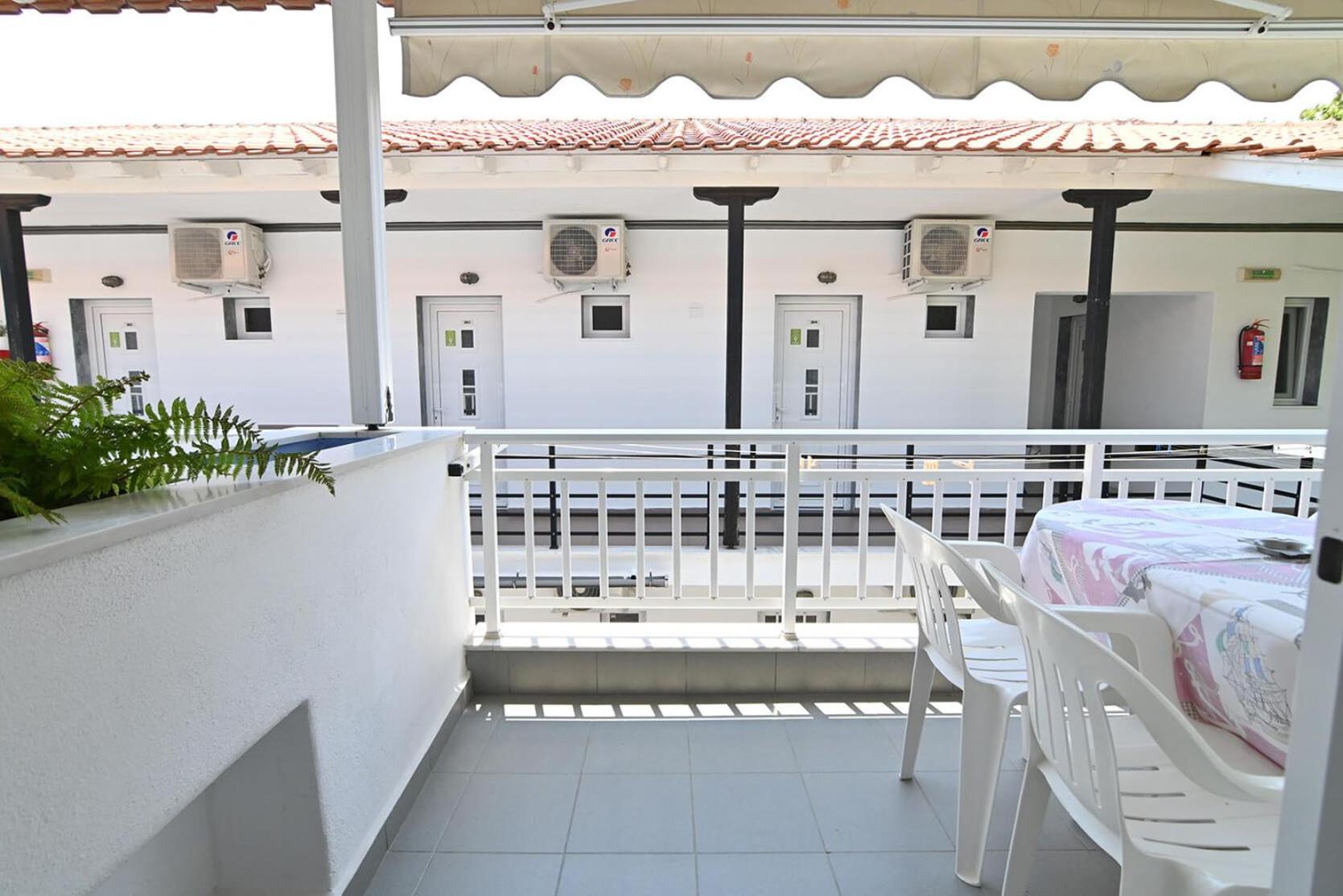 Armiriki Rooms Nea Nea Vrasna Exterior photo