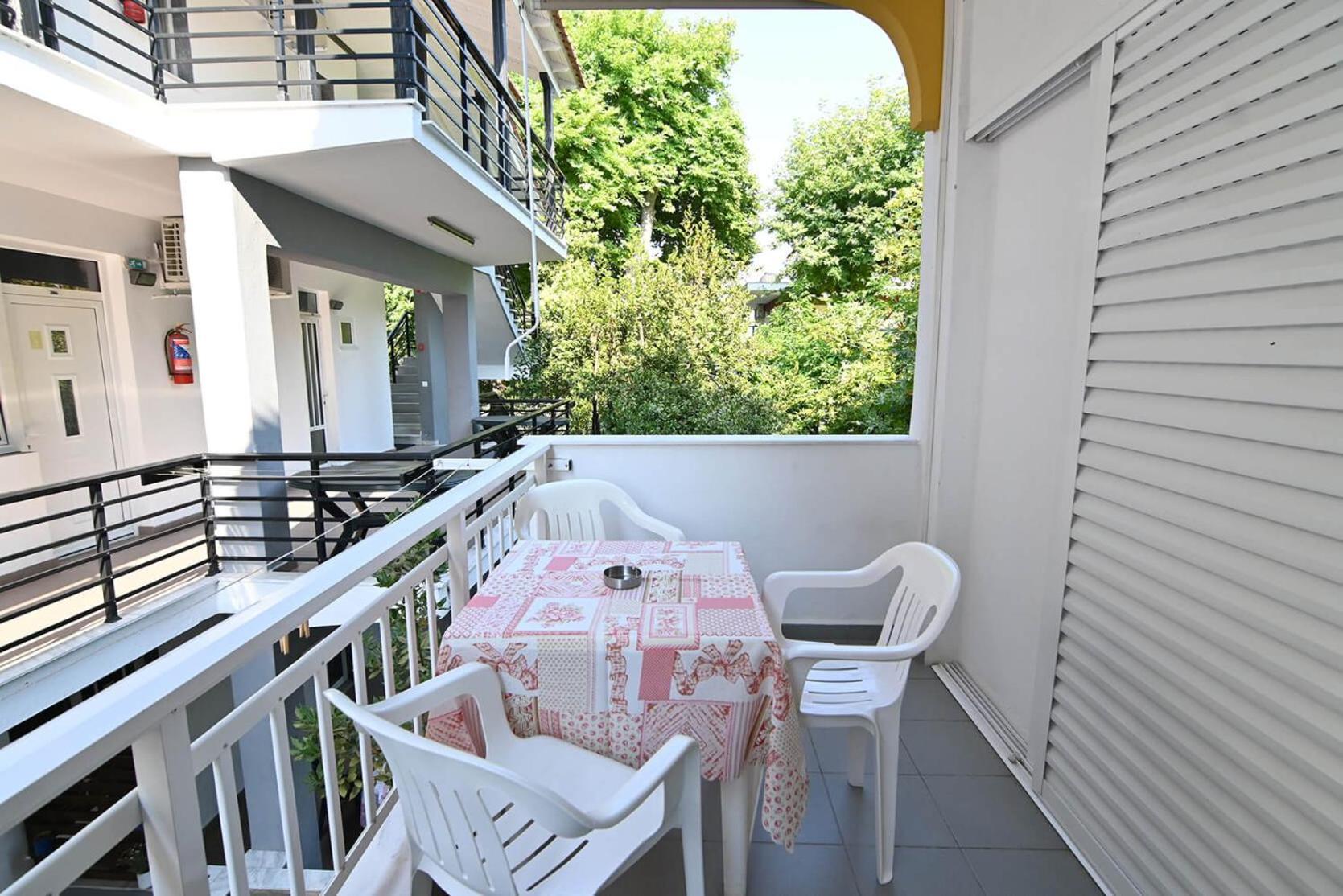 Armiriki Rooms Nea Nea Vrasna Exterior photo