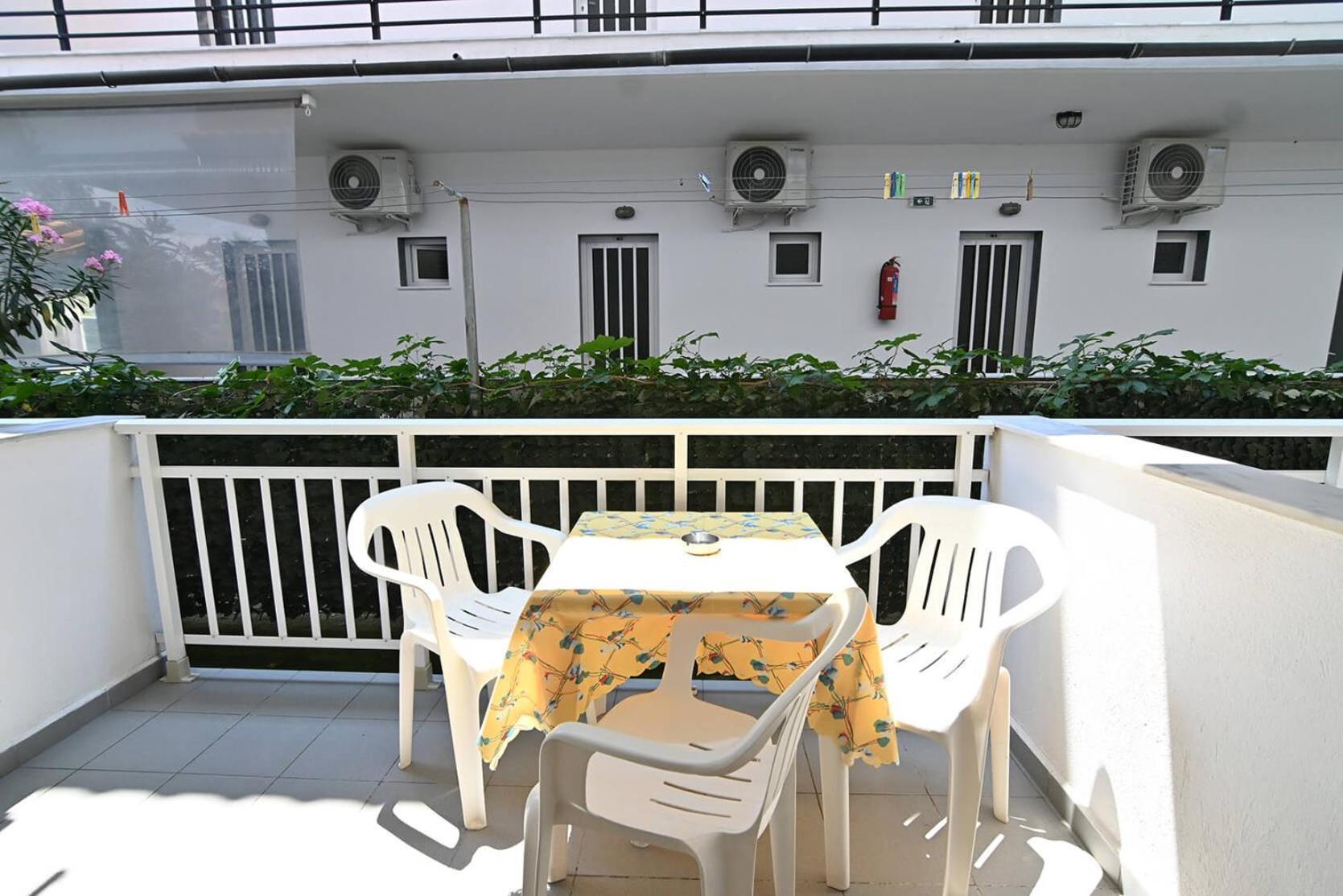 Armiriki Rooms Nea Nea Vrasna Exterior photo