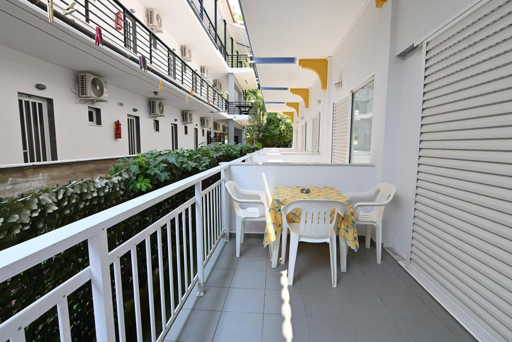 Armiriki Rooms Nea Nea Vrasna Exterior photo